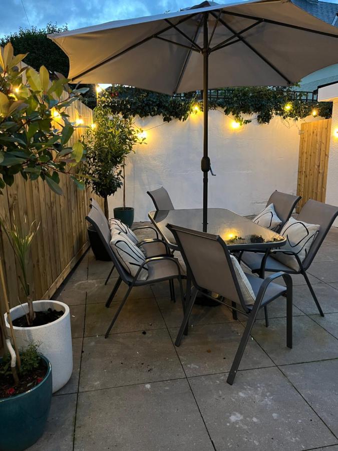 The Hillcrest, Luxury Accommodation In Castleblayney Town 外观 照片