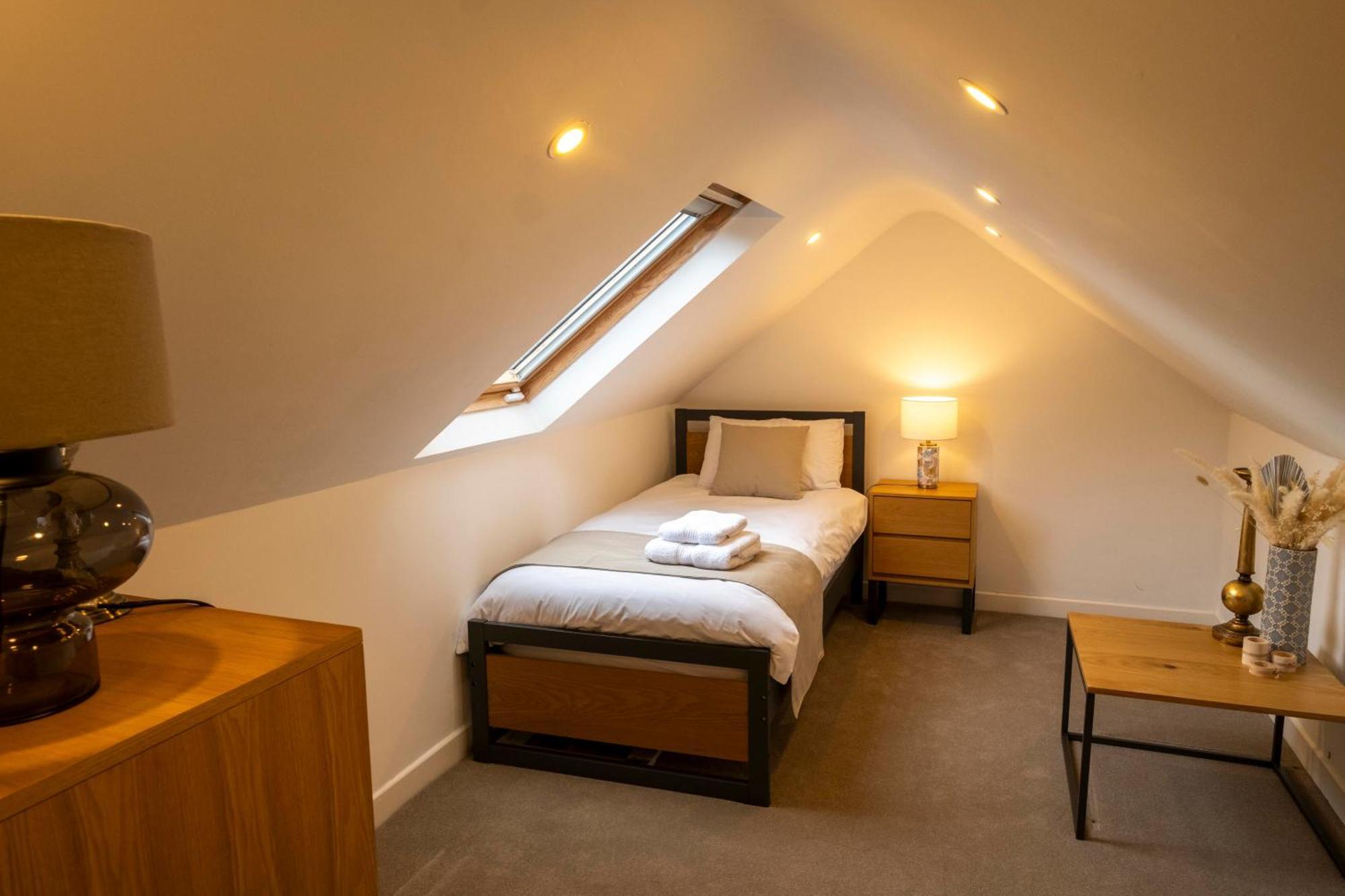 The Hillcrest, Luxury Accommodation In Castleblayney Town 外观 照片