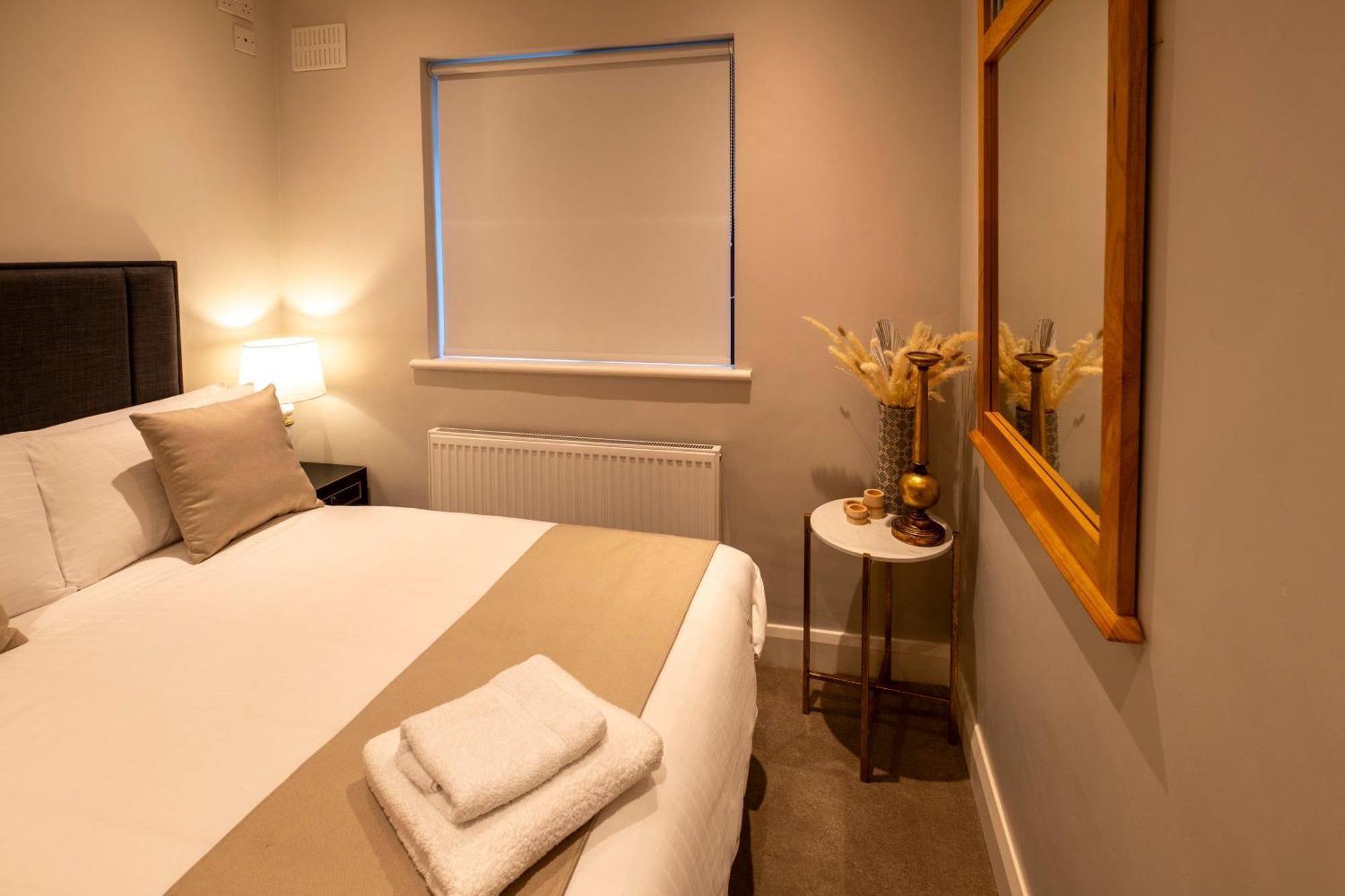 The Hillcrest, Luxury Accommodation In Castleblayney Town 外观 照片
