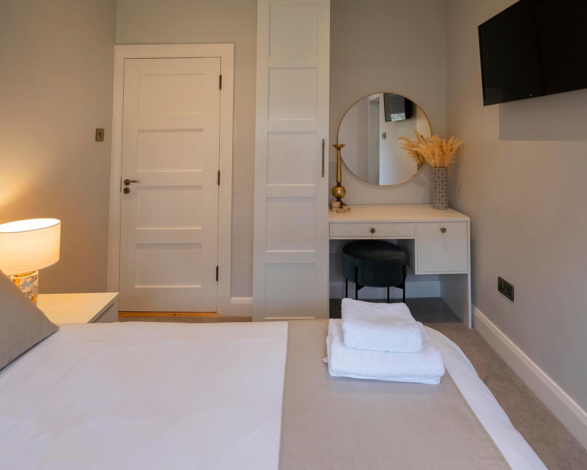 The Hillcrest, Luxury Accommodation In Castleblayney Town 外观 照片